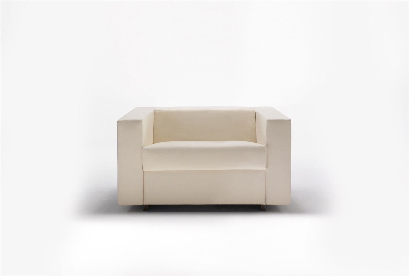 Fauteuil-lit BK 103 fermé, vu de face