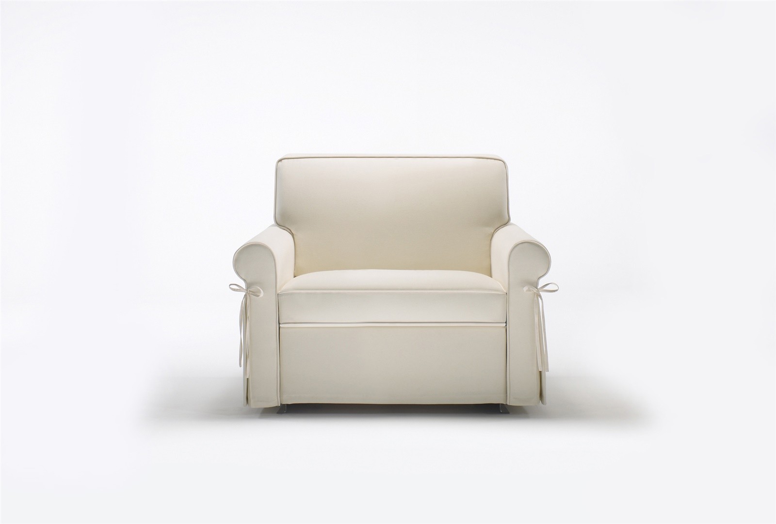 Fauteuil-lit BK 106 fermé, vu de face