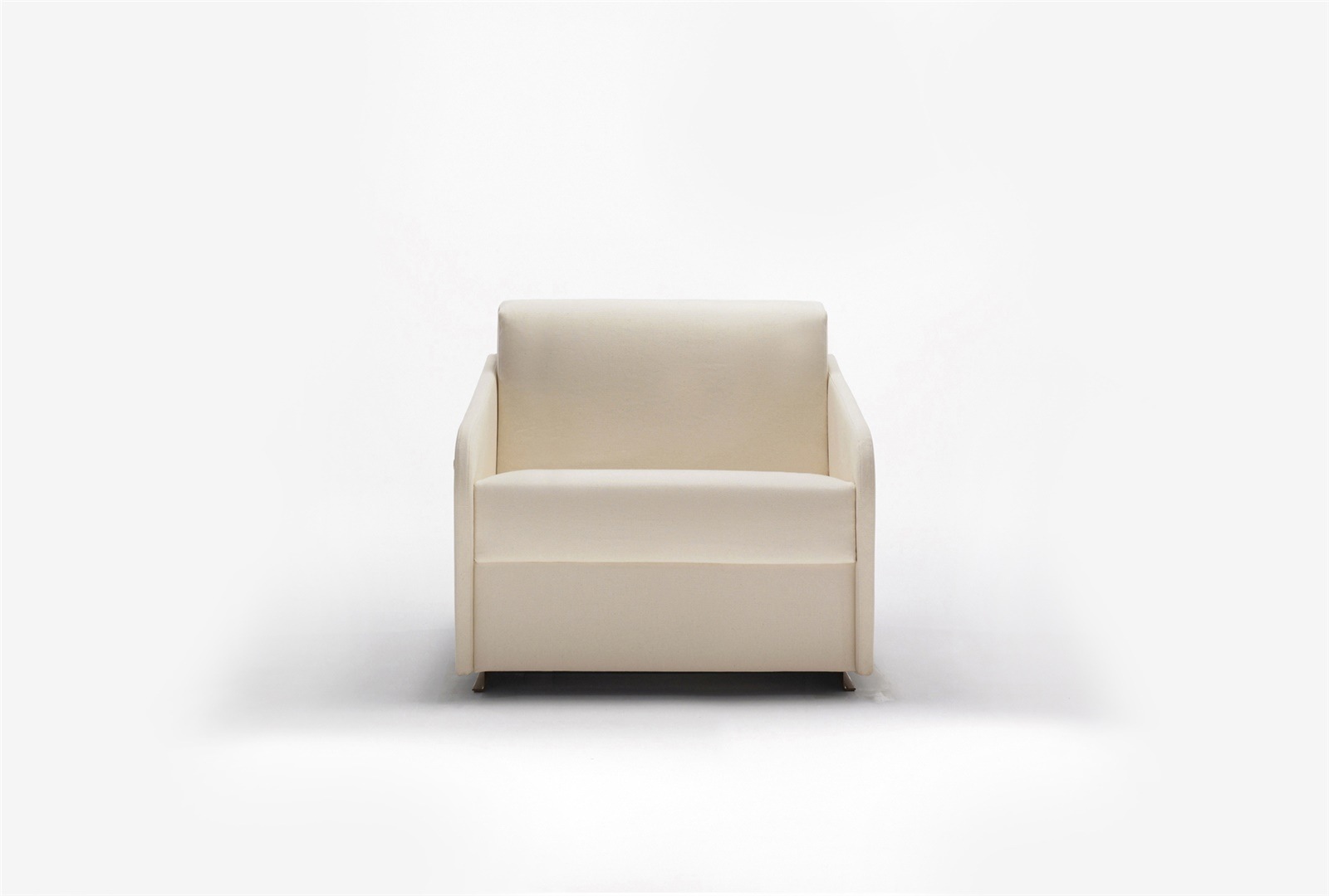 Fauteuil-lit BK 108 fermé, vu de face