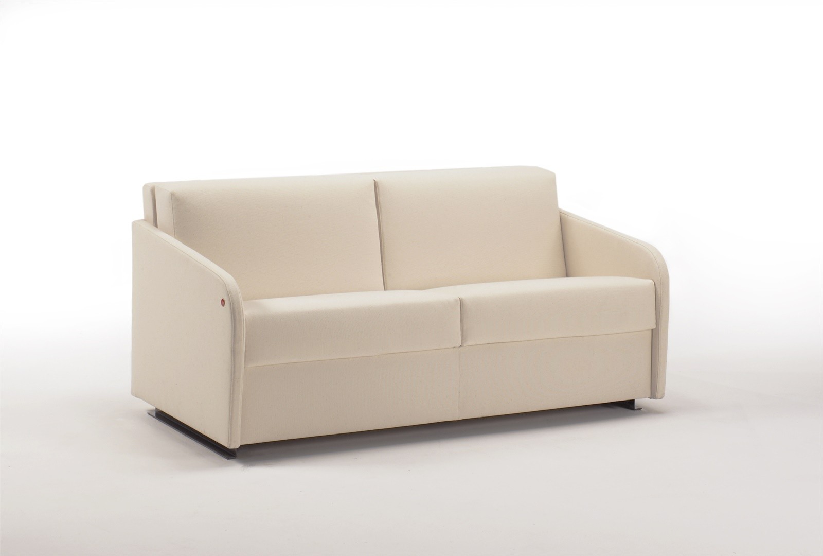 Canapé convertible BK 108 fermé, vu de trois quarts