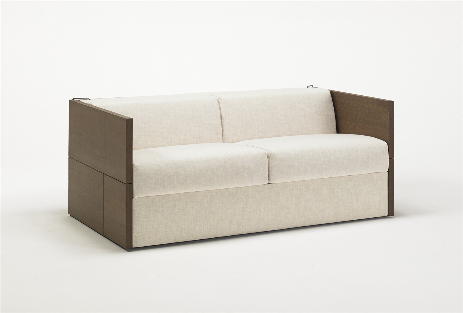 Canapé convertible BK 119 B fermé, vu de trois quarts