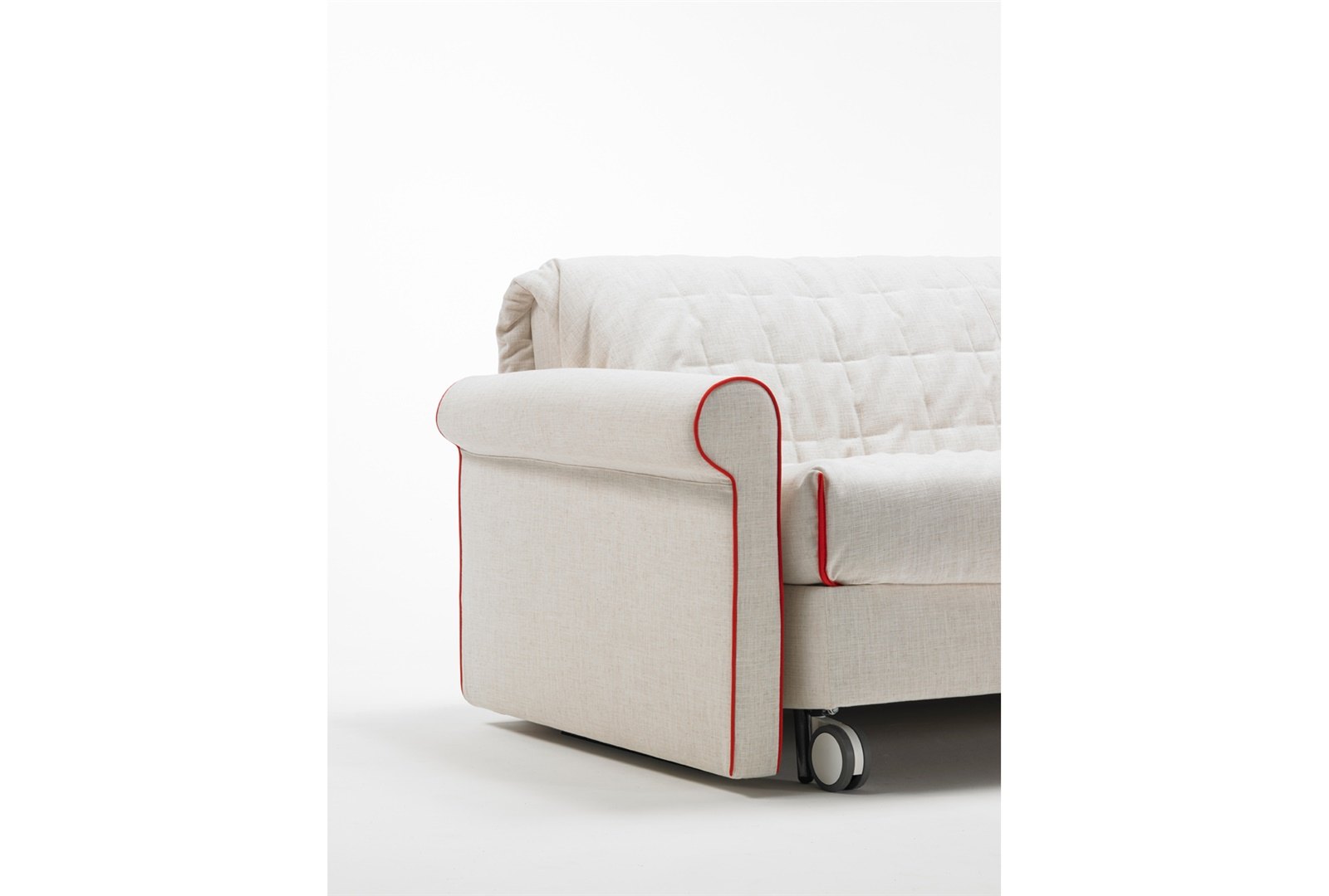 Accoudoir roulé du BK 129 Classic, vu de trois quarts