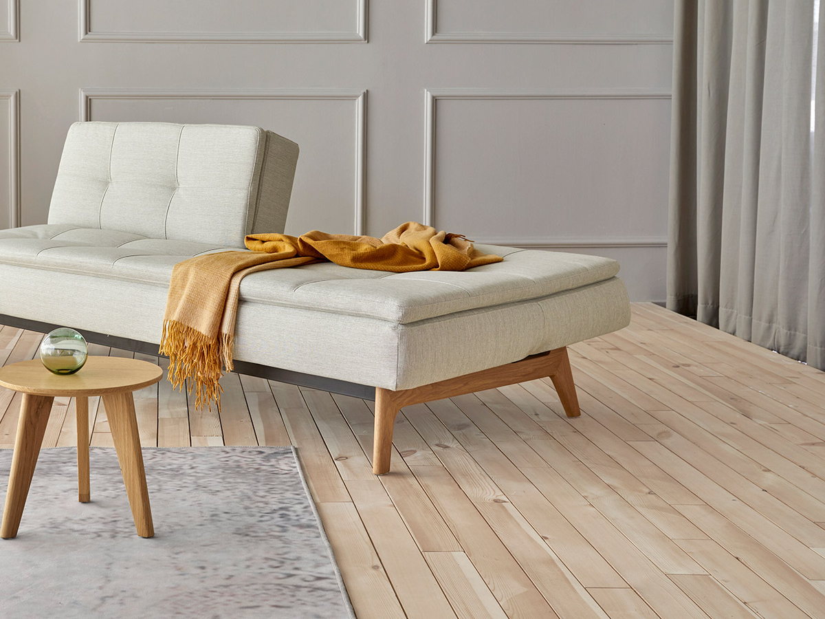 Détail du piètement en chêne laqué et du châssis acier noir mat du Dublexo Innovation Living