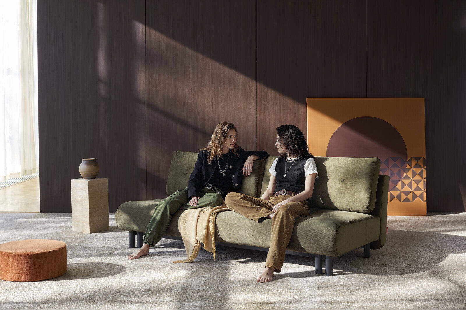 Canapé convertible Nabli scandinave en Cordufine 316 Pine Green, ambiance salon