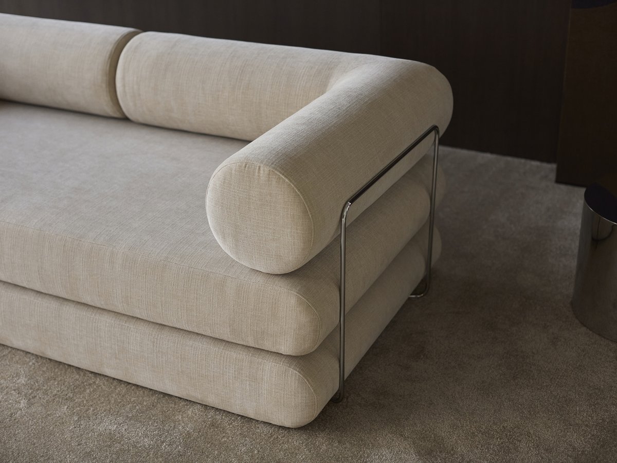 Circlus coloris Almond Beige en ambiance salon, tissu Esina chenille, Innovation Living